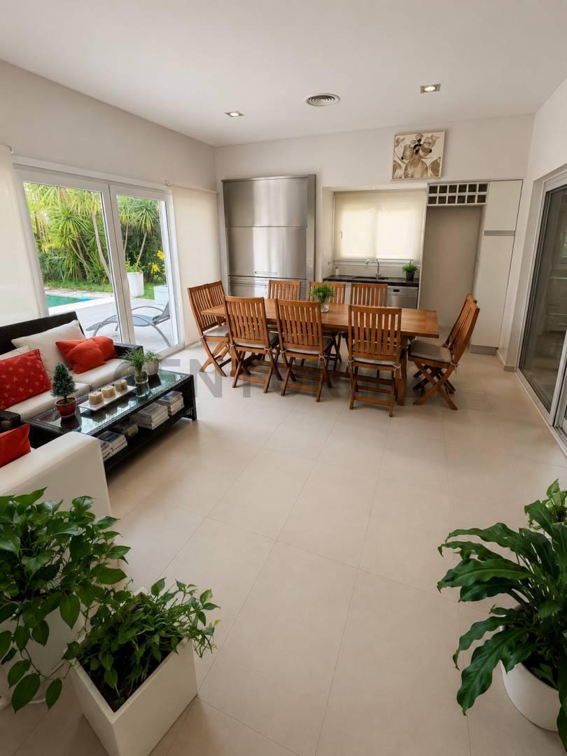 Foto de VENTA CASA DE 5 AMB SAINT THOMAS ESTE-OESTE, imagen 3