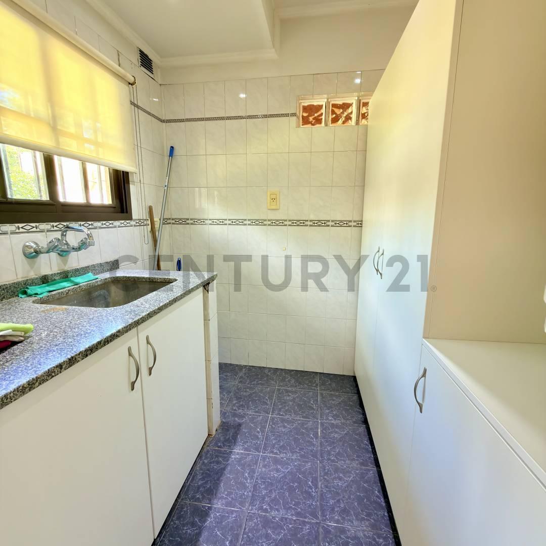 Foto de CASA A LA VENTA SAN VICENTE CENTRO - APTA CREDITO, imagen 2