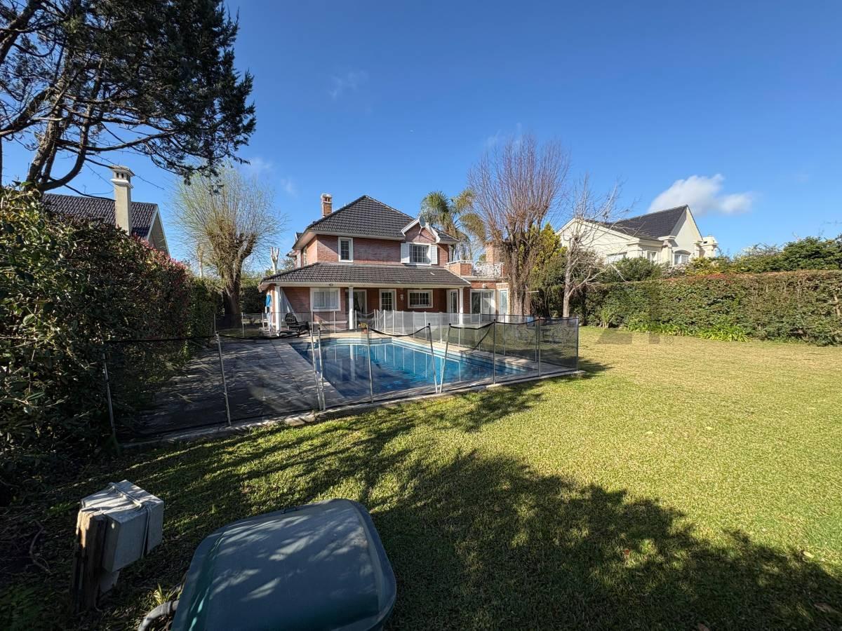 Foto de VENTA CASA SOLAR DLE BOSQUE 6 AMB- CANNING, imagen 2