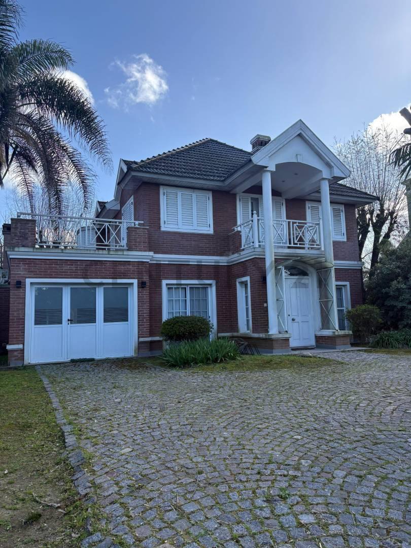 Foto de VENTA CASA SOLAR DLE BOSQUE 6 AMB- CANNING, imagen 1