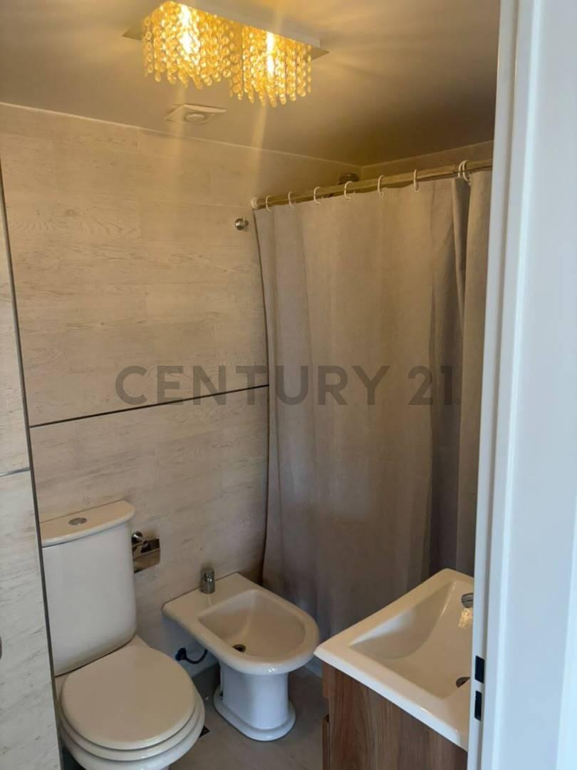 Foto de VENTA DEPARTAMENTO TIPO DUPLEX 3 AMB CON COCHERA - LA VIEJA ESTACION, imagen 2