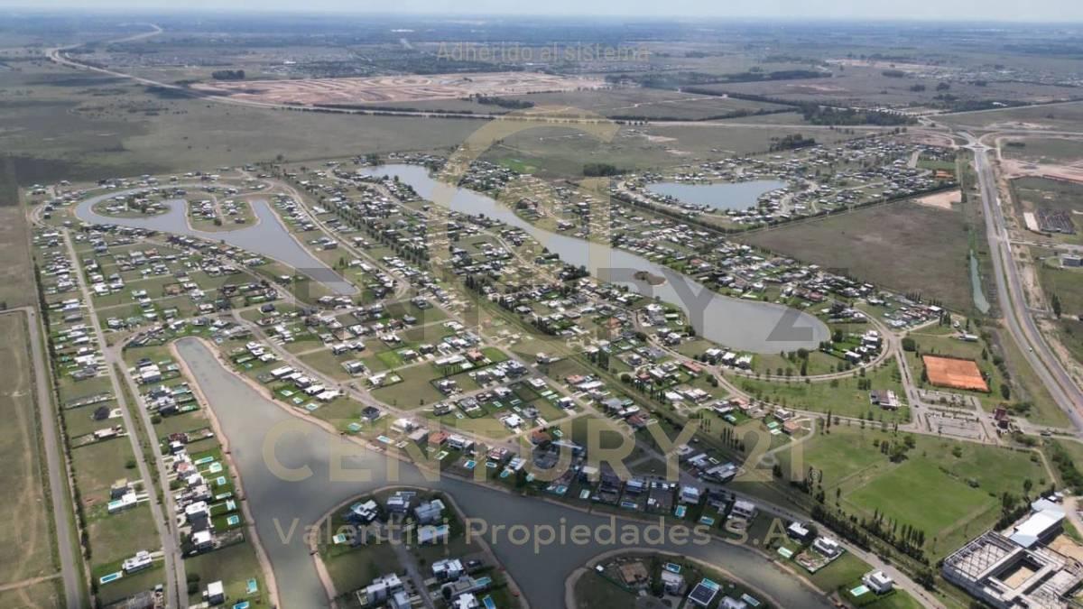 Foto de Lote en venta con fondo a la laguna - Club de Campo Santa Rita, imagen 3