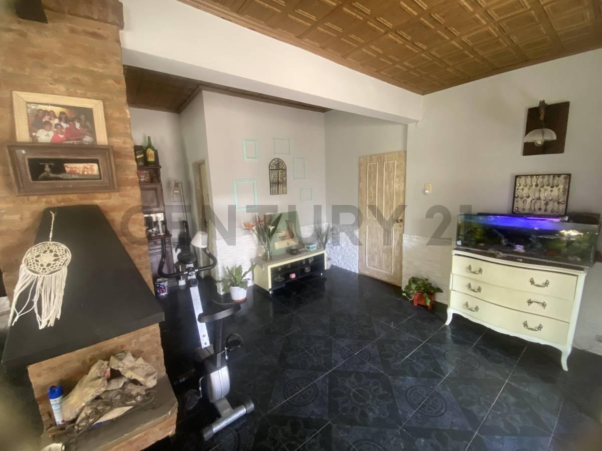 Foto de Casa quinta en venta en Guernica centro mas departamento de 3 ambientes, imagen 3