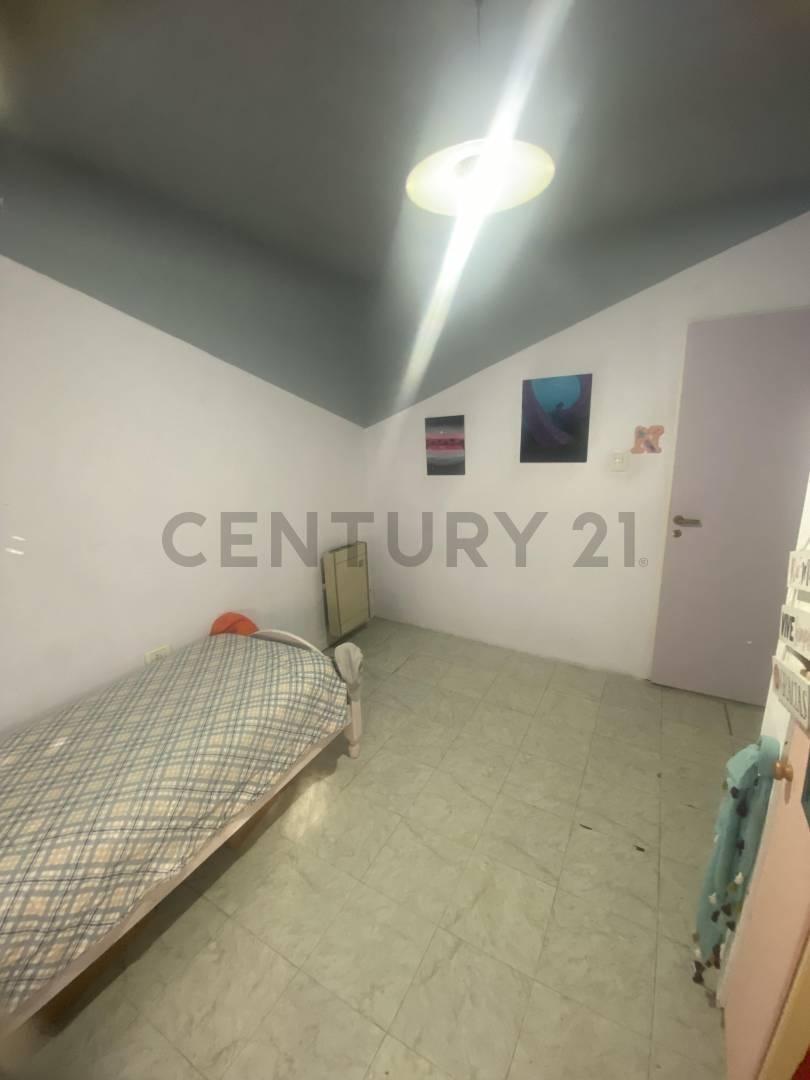 Foto de Casa quinta en venta en Guernica centro mas departamento de 3 ambientes, imagen 2