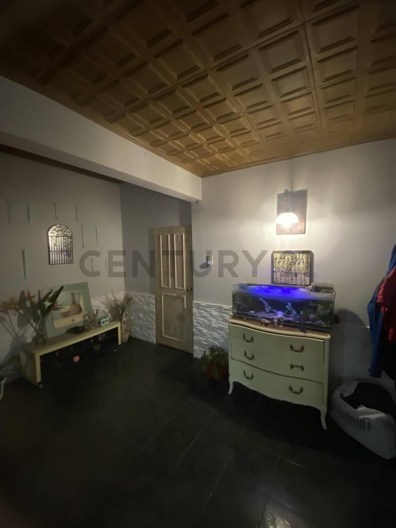 Foto de Casa quinta en venta en Guernica centro mas departamento de 3 ambientes, imagen 5