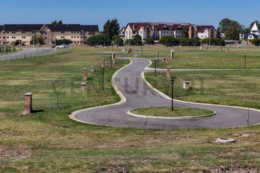 Foto de VENTA DE LOTE - BARRIO SAN ROQUE- CANNING, imagen 2