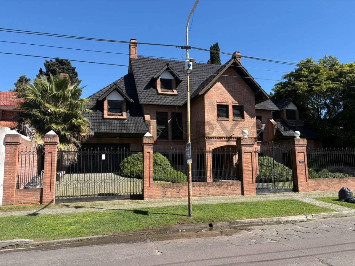 Foto de VENTA CHALET 6 AMBIENTES – TAPIALES, imagen 3