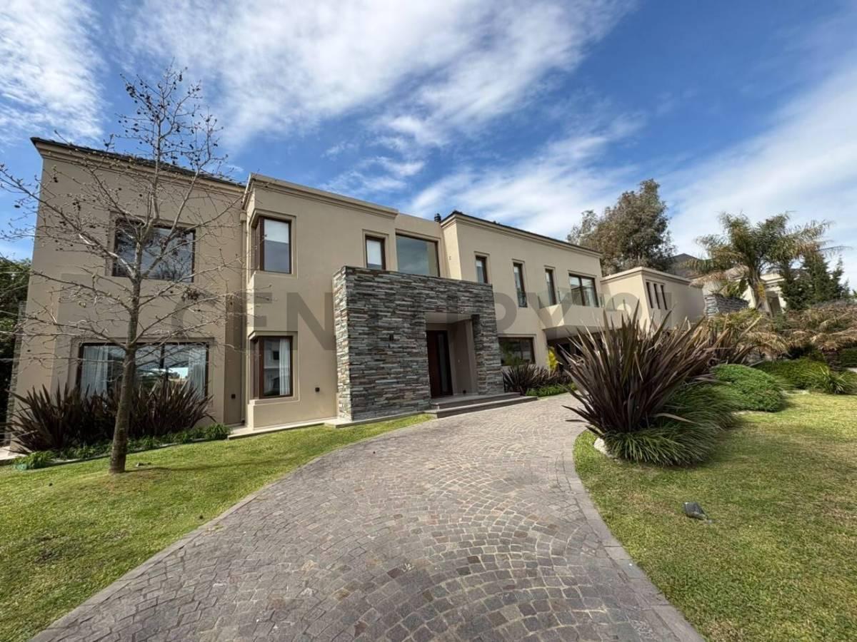 Foto de VENTA CASA SAINT THOMAS ESTE-OESTE 8 AMB - CANNING, imagen 1