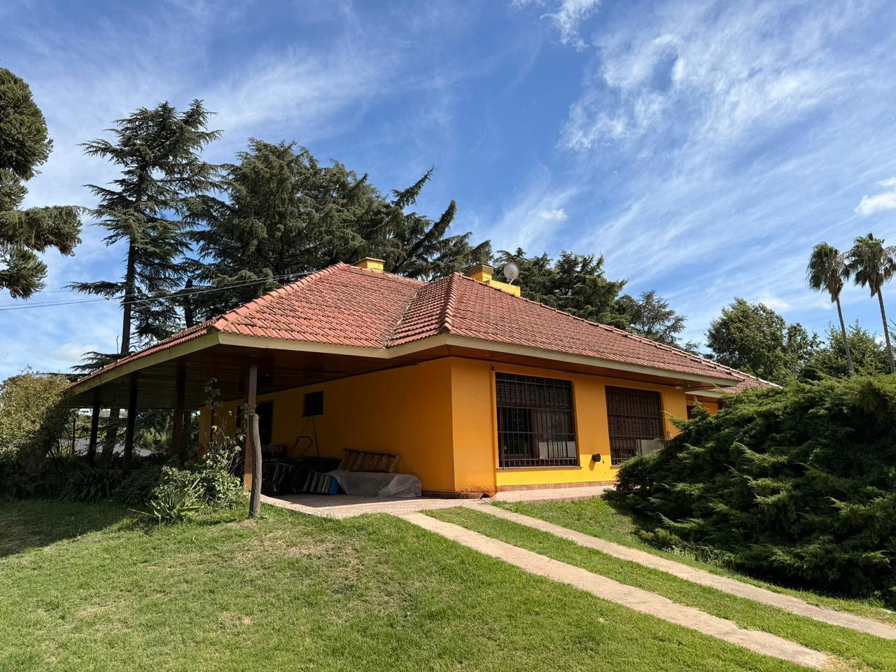 Foto de San Vicente- VENTA Casa Quinta con amplio lote parquizado, imagen 2