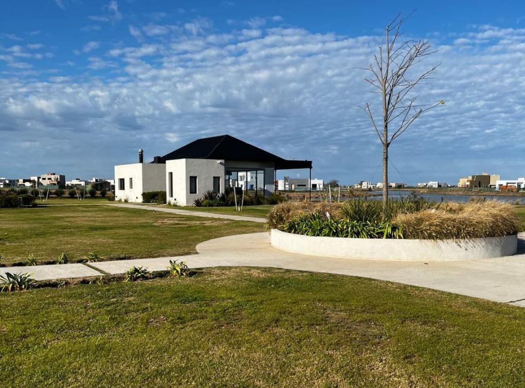 Foto de VENTA LOTE INTERNO EN BARRIO CERRADO SANTA CLARA AL SUR, imagen 3