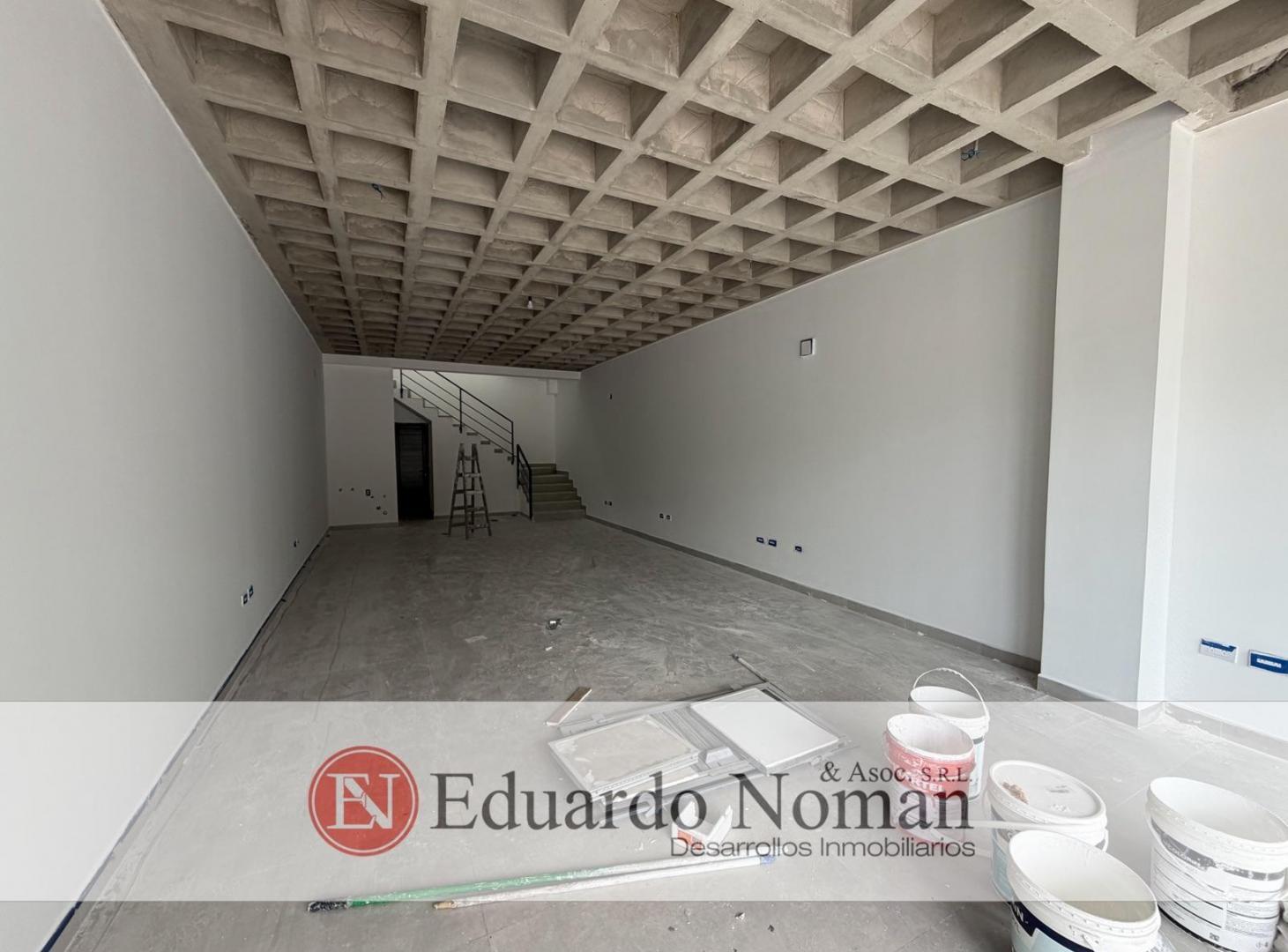 Foto de Local comercial. 2 plantas. sin expensas, imagen 1