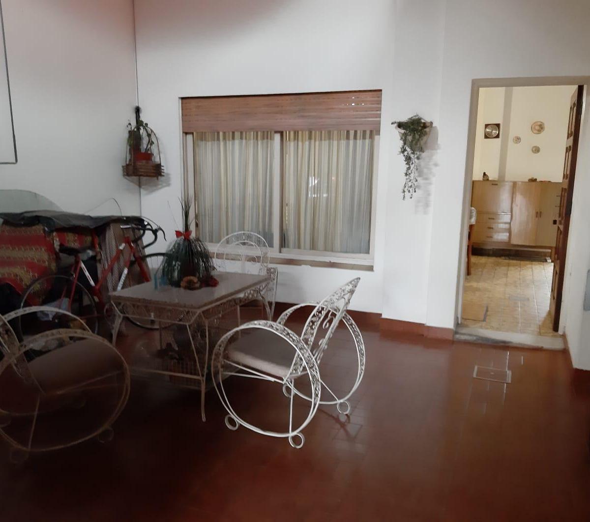 Casa con Garage 3