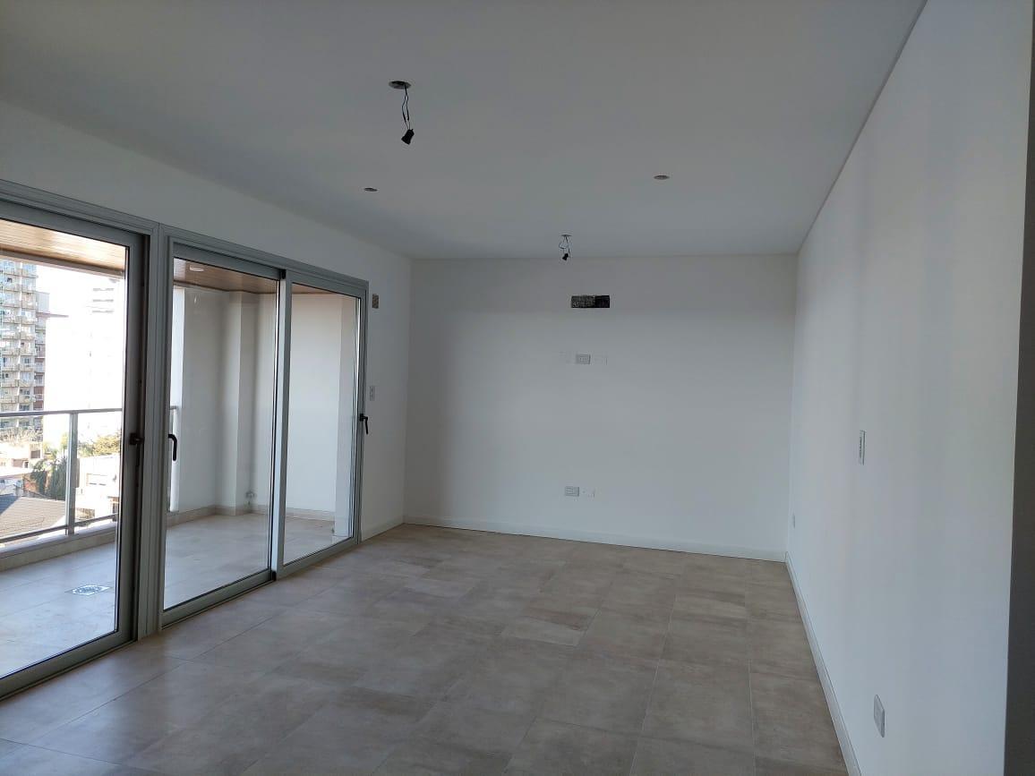 Piso de 4 Ambientes en Venta en Quilmes Centro - Último disponible!