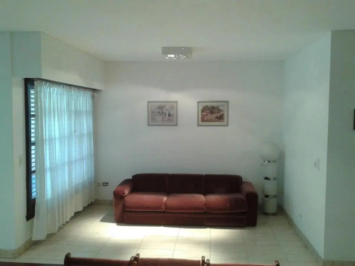 Chalet en Venta y Alquiler en Quilmes Oeste 2