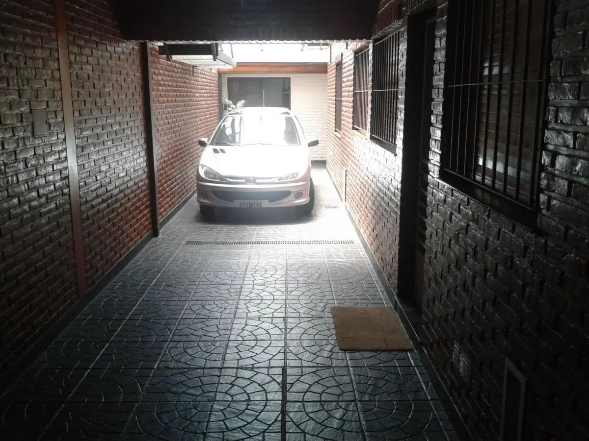 Chalet en Venta y Alquiler en Quilmes Oeste 4