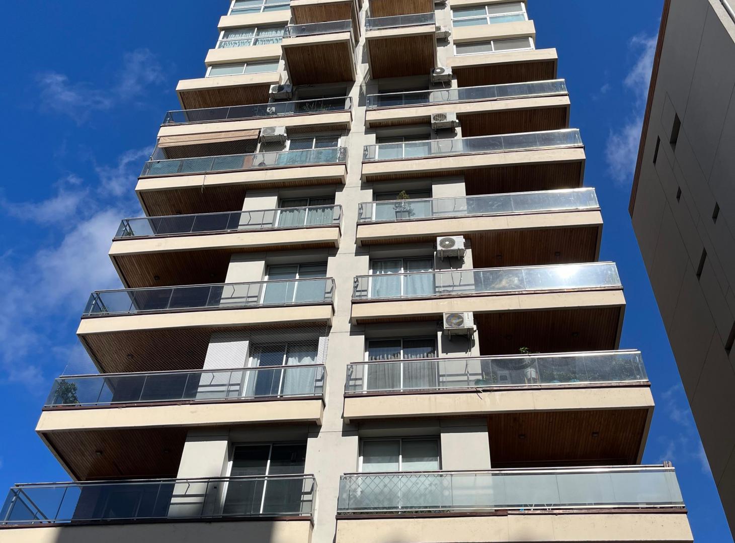 Foto de Semipiso en Alquiler Quilmes Centro - 4 ambientes con cochera, imagen 1