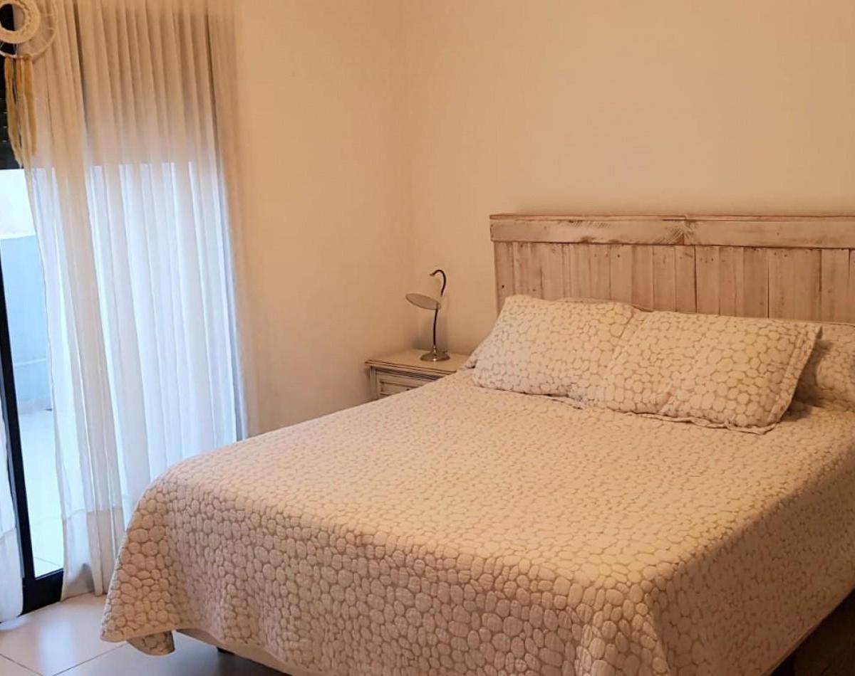 Casa en Venta 3 Dorm. Charcras del Norte Zona Spilimbergo 180 m² Cochera Para Dos Autos3 1