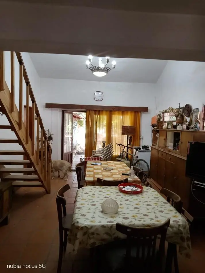 casa de campo con galeria y pileta en lote de 900 mts en valle de anisacate 4