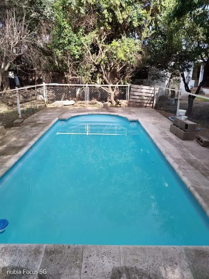 casa de campo con galeria y pileta en lote de 900 mts en valle de anisacate 5