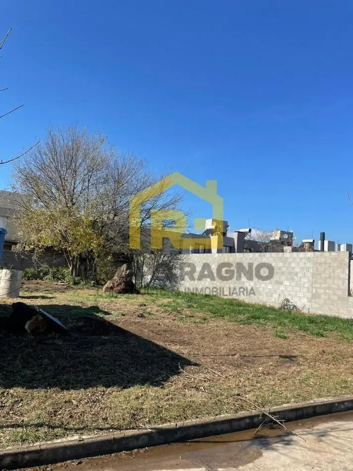 OPORTUNIDAD UNICA EN ZONA SUR! VENDO LOTE EN JARDIN DE LAS TEJAS 300 MTS TODOS LOS SERVICIOS 5