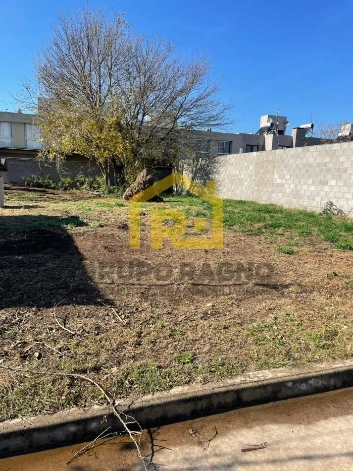 OPORTUNIDAD UNICA EN ZONA SUR! VENDO LOTE EN JARDIN DE LAS TEJAS 300 MTS TODOS LOS SERVICIOS 2