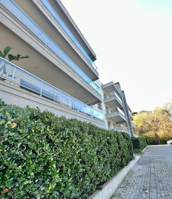Venta – Departamento de 3 Dorm. con Renta y Pileta Privada 4
