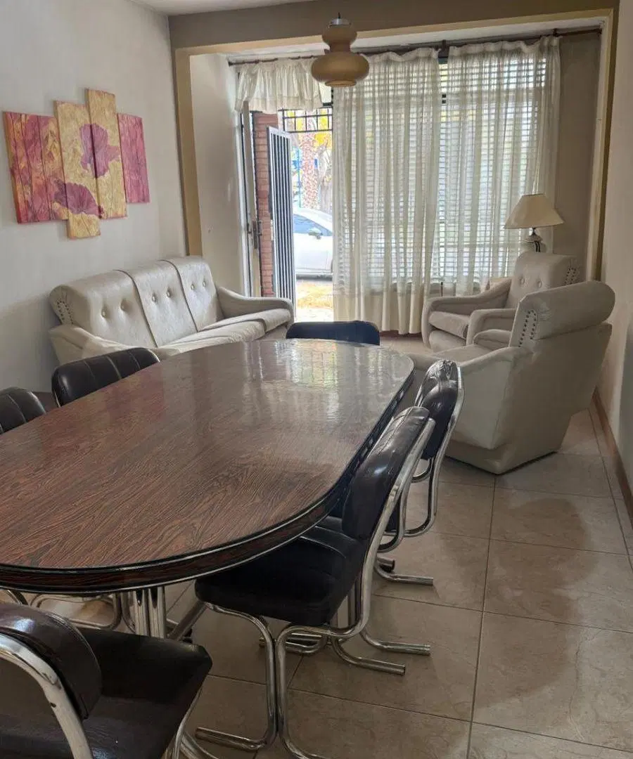 Vendo hermosa casa B° Cementista I 4