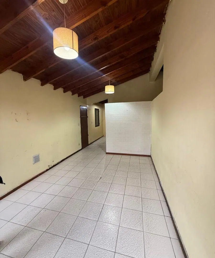 Alquilo casa Zona Hospital Carrillo 1