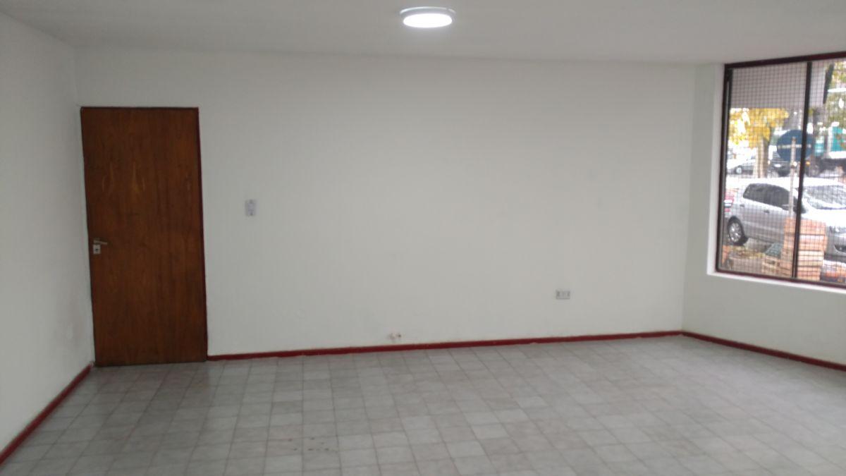 Foto de Local Comercial, Planta Baja a la calle, sobre Avenida España 1815, imagen 4