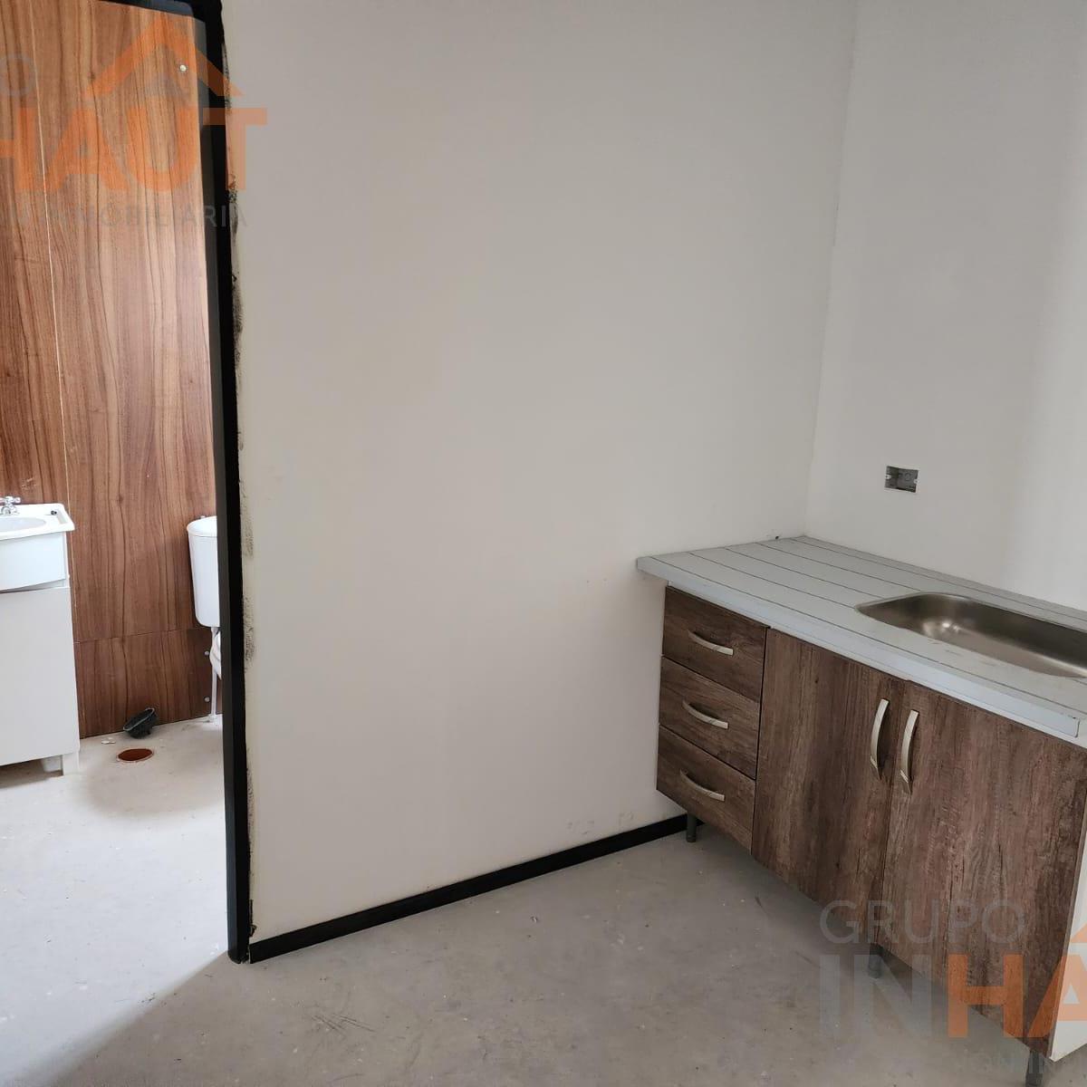 Venta de Galpon + Oficina en Fernandez Oro 4