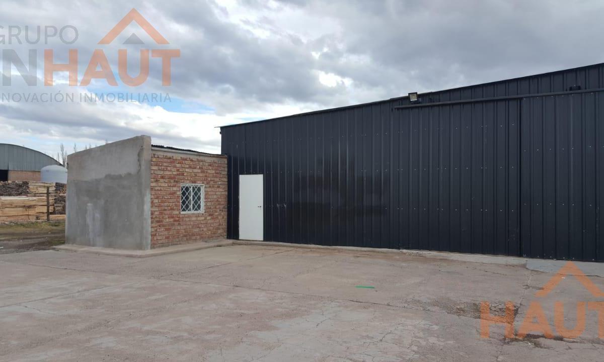 Venta de Galpón + Oficina en Fernandez Oro 5