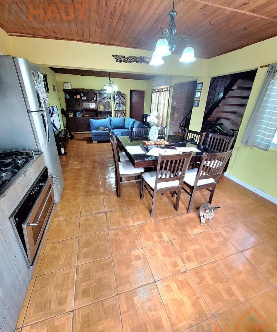 Foto de Venta-Casa 2 habitaciones B° Valentina Sur, imagen 5