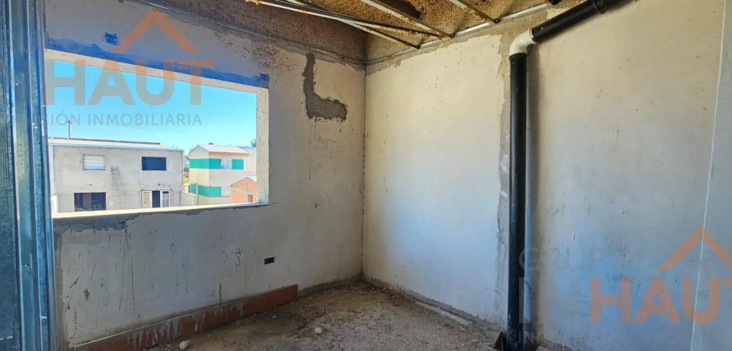 Duplex 3 dormitorios  a estrenar en barrio confluencia 2