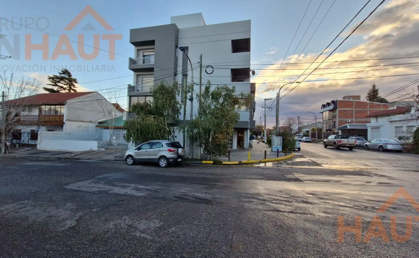 Cochera en Área Centro Oeste 4