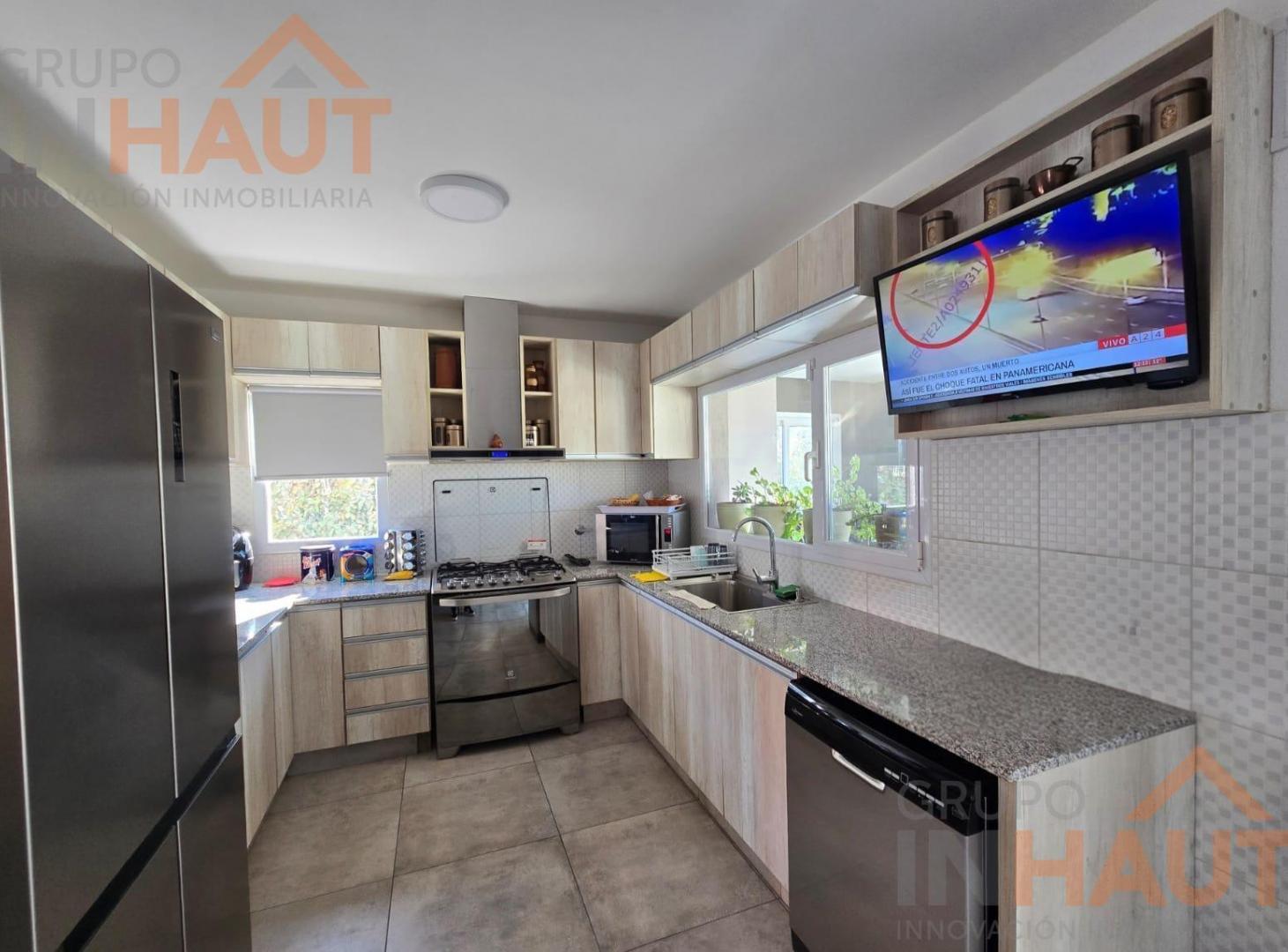 Foto de Casa Gerencial en una planta Barrio Privado Costa Serena, imagen 5