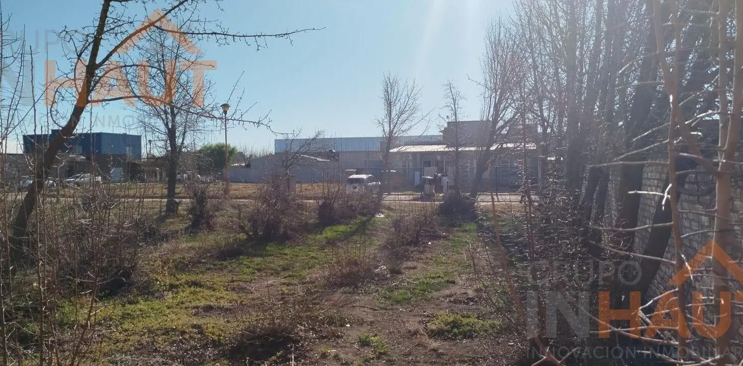 Terreno - Barrio La Eugenia- General Fernandez Oro 5
