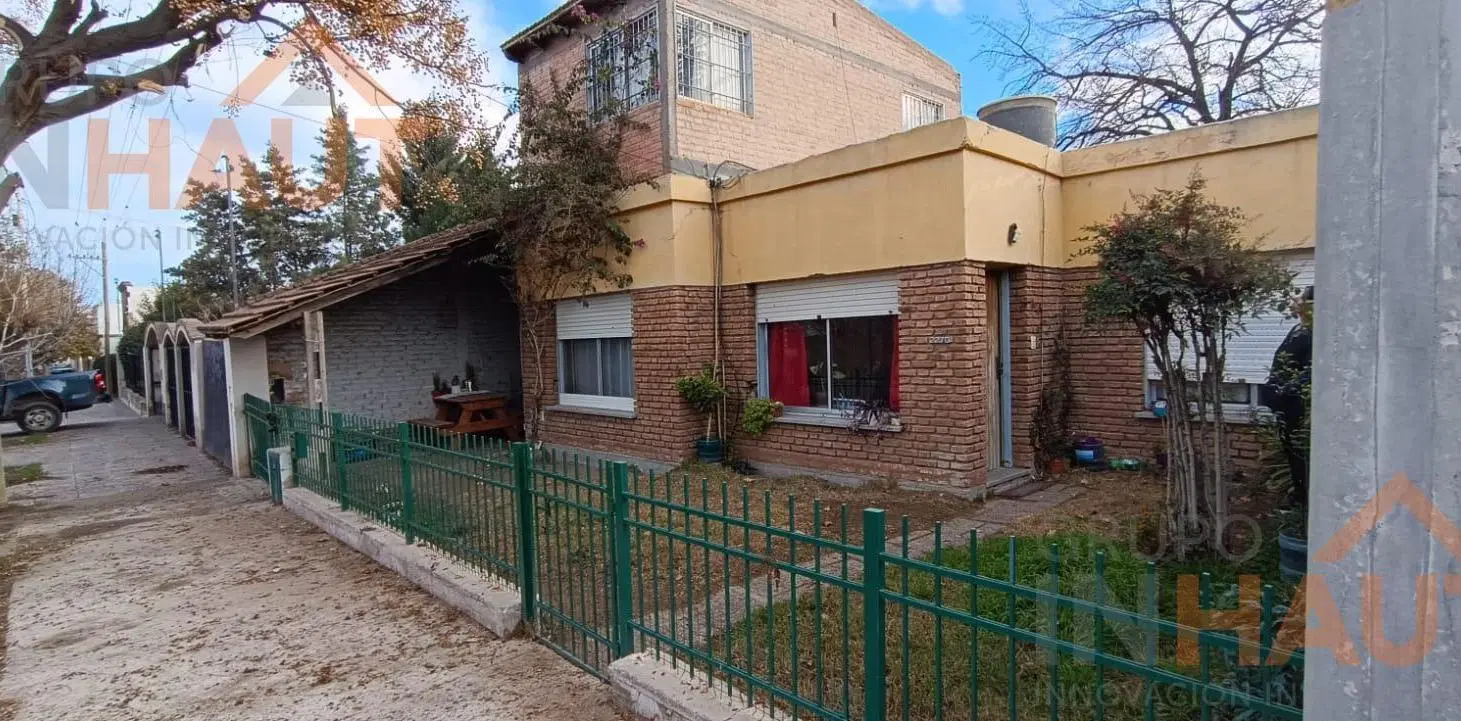 Casa 3 dorm General Roca 4