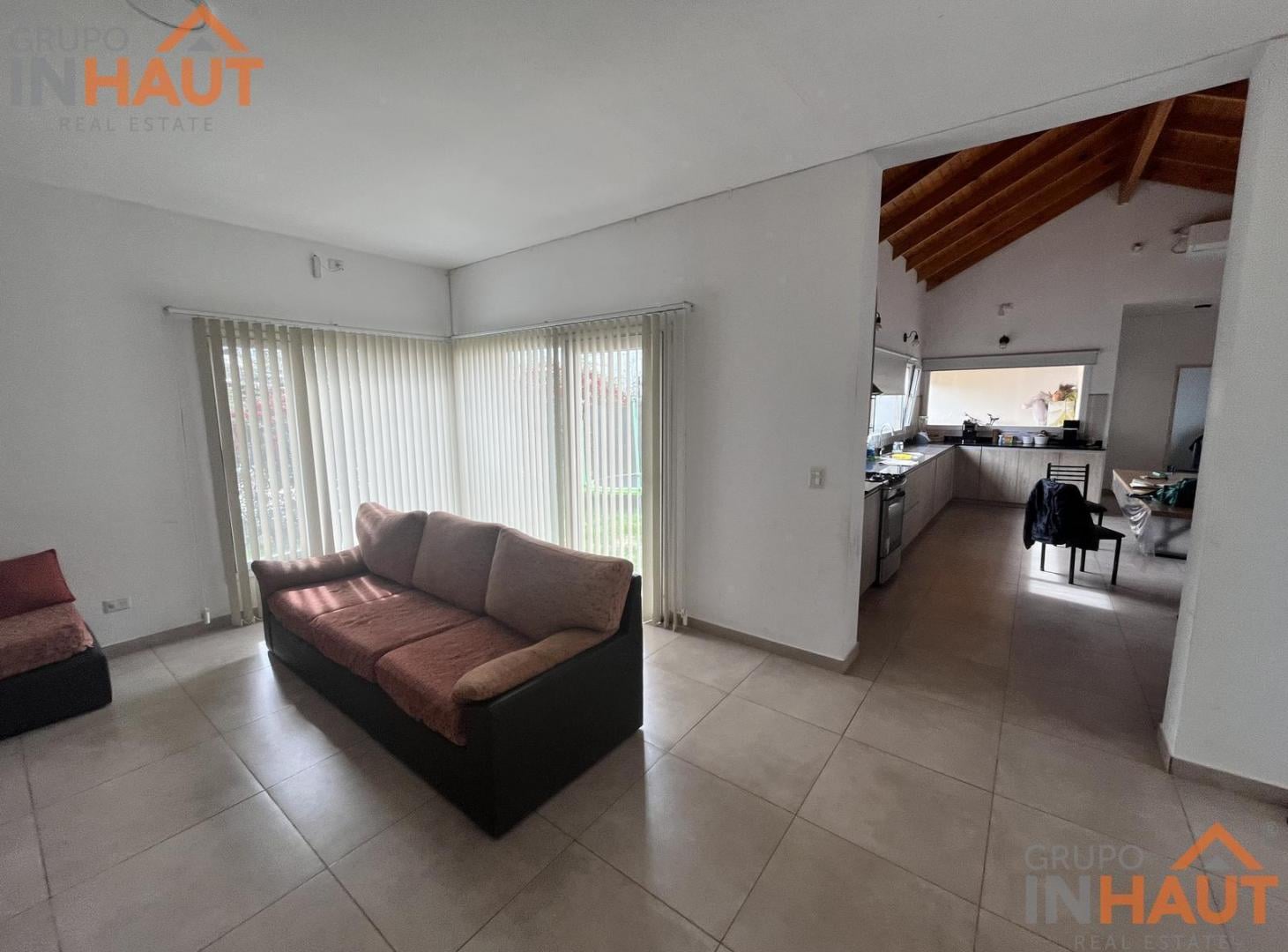 Foto de VENTA DE CASA TRES DORMITORIOS FERNANDEZ ORO, imagen 5
