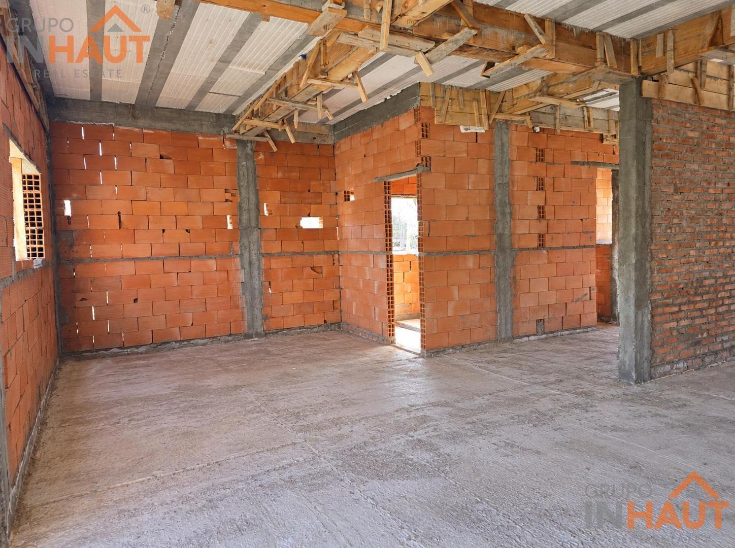 Foto de Terreno con Casa en Construccion, imagen 3