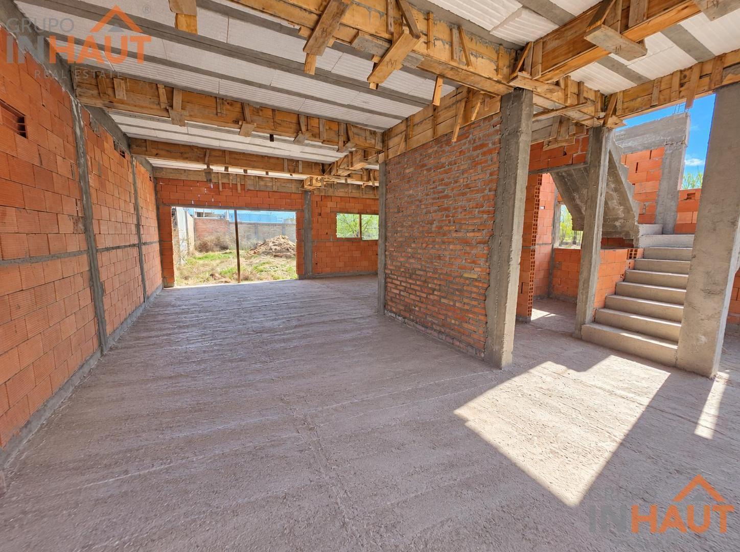 Foto de Terreno con Casa en Construccion, imagen 2