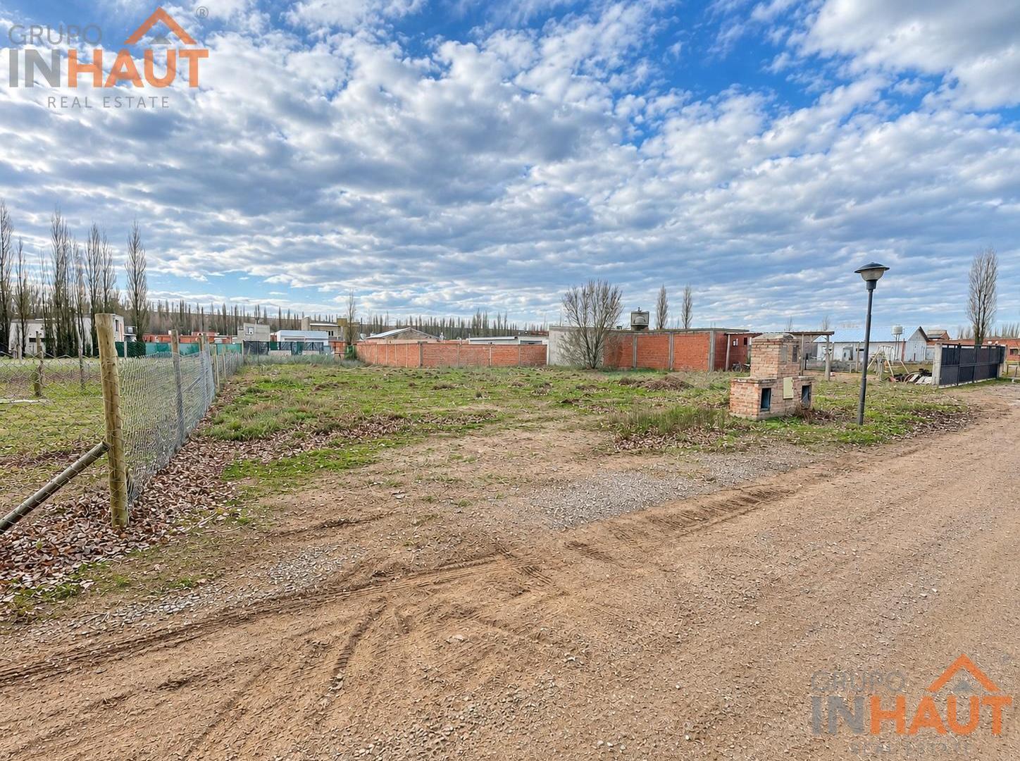 Foto de VENTA DE TERRENO EN PLOTTIER, imagen 3