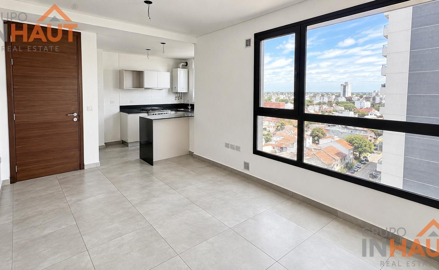 Foto de VENTA DE DEPARTAMENTO DOS DORMITORIOS MAS COCHERA EN NEUQUEN, imagen 1