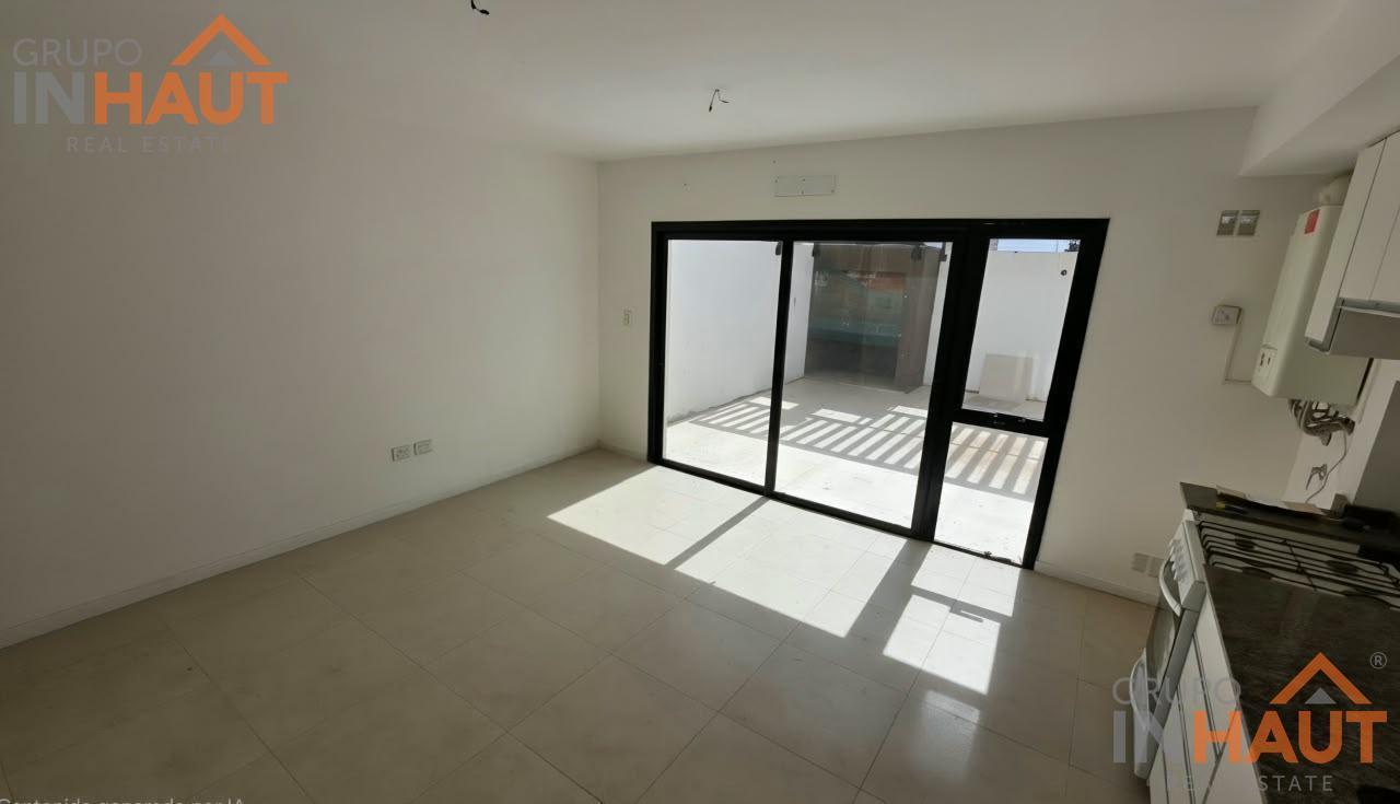 Foto de Departamento de 1 habitación con patio y cochera, Cipolletti, imagen 3