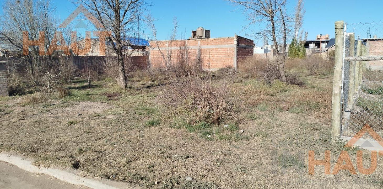 Foto de Terreno - Barrio La Eugenia- General Fernandez Oro, imagen 1