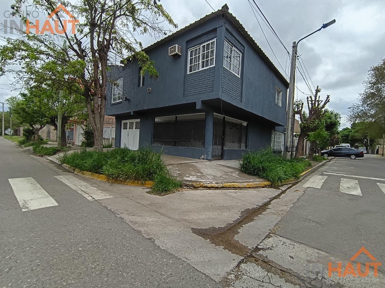 Foto de Duplex y Dos departamentos en Venta en Neuquenu, imagen 2