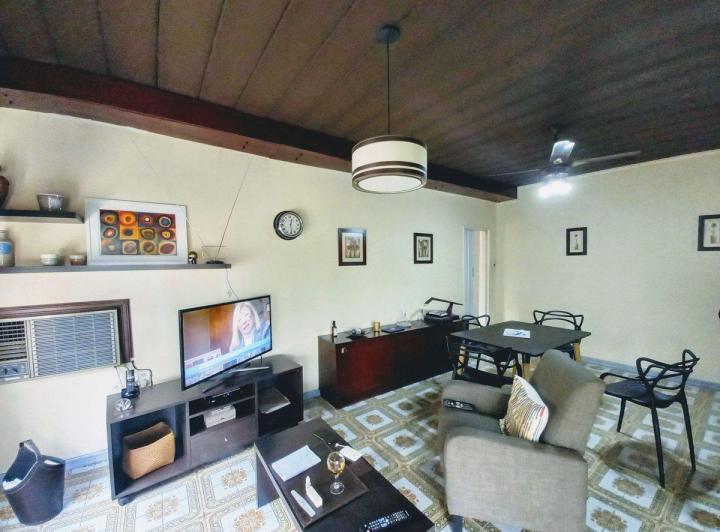 VENTA-CASA 7 AMBNENTES SUBDIVIDIDA- LANUS 4