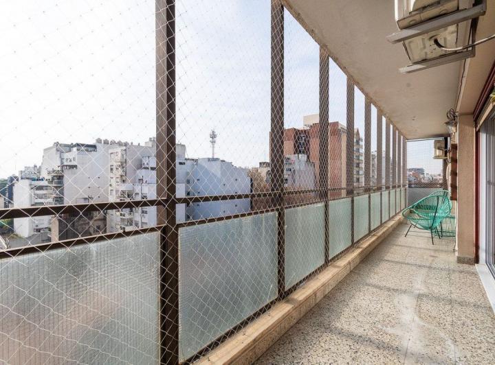 VENTA DEPARTAMENTO 5 AMBIENTES CON COCHERA FLORES 4