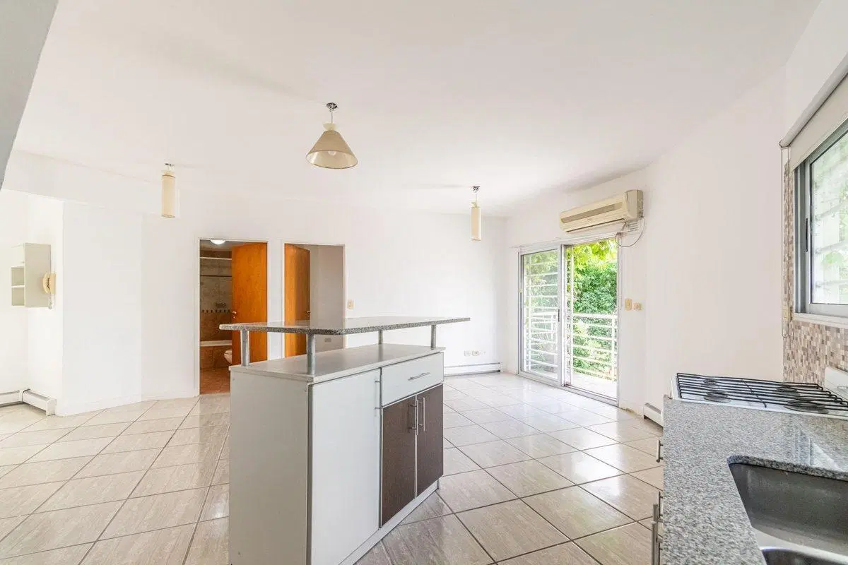 ALQUILER  COMERCIAL 2 ambientes terraza , cochera 2