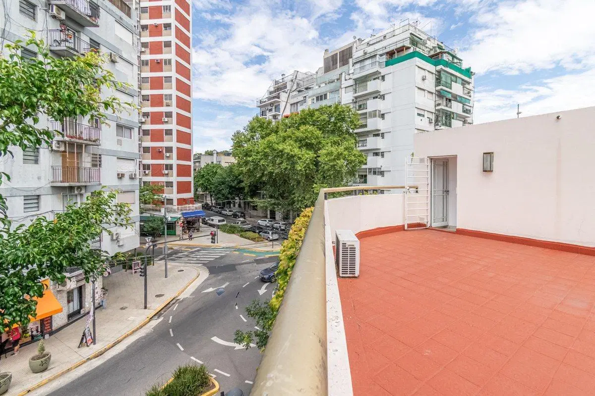 ALQUILER  COMERCIAL 2 ambientes terraza , cochera 3
