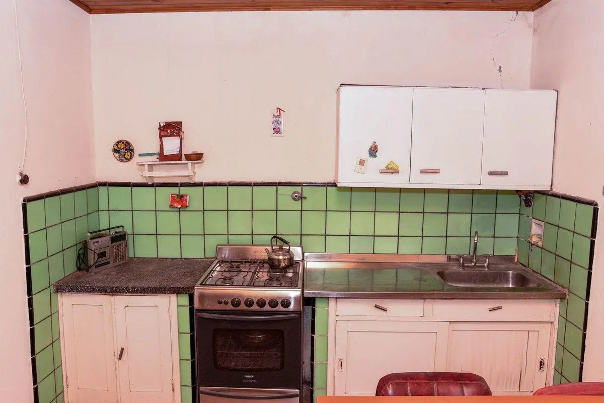 Venta Casa con Garage / Taller -  Quilmes 3